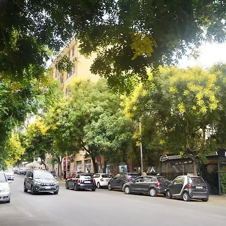 Domus Piramide شقة