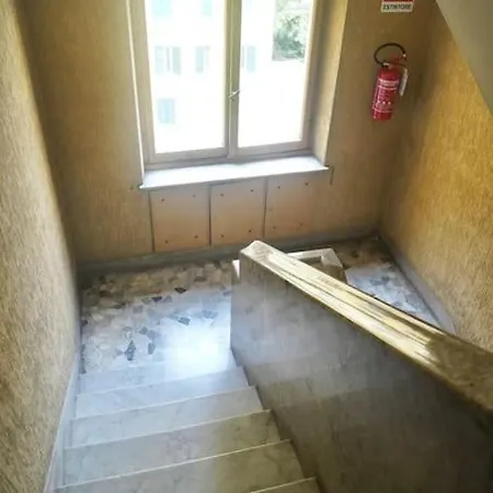 Domus Piramide Řím